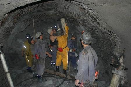 延安工程爆破中的危险因素分析以及应对工程爆破危险的措施
